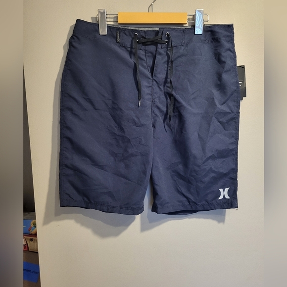 NEW- Hurley Men's Navy Swim Shorts, Size 31 - Picture 2 of 9